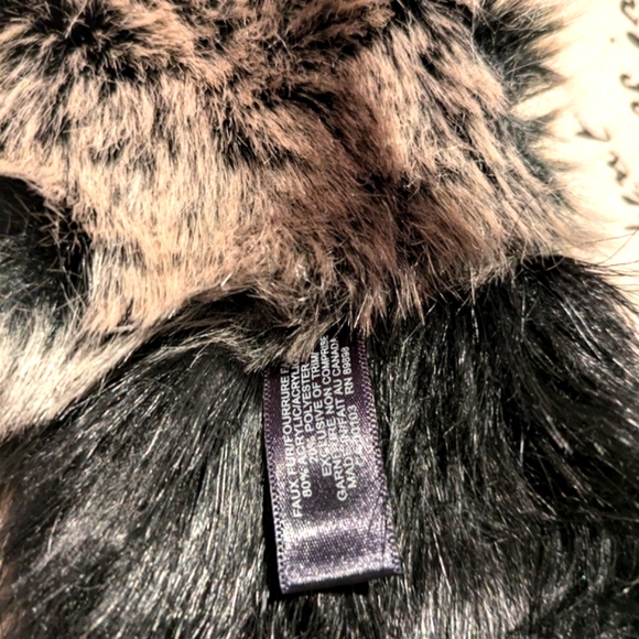 Faux fur scarf - Picture 5 of 6